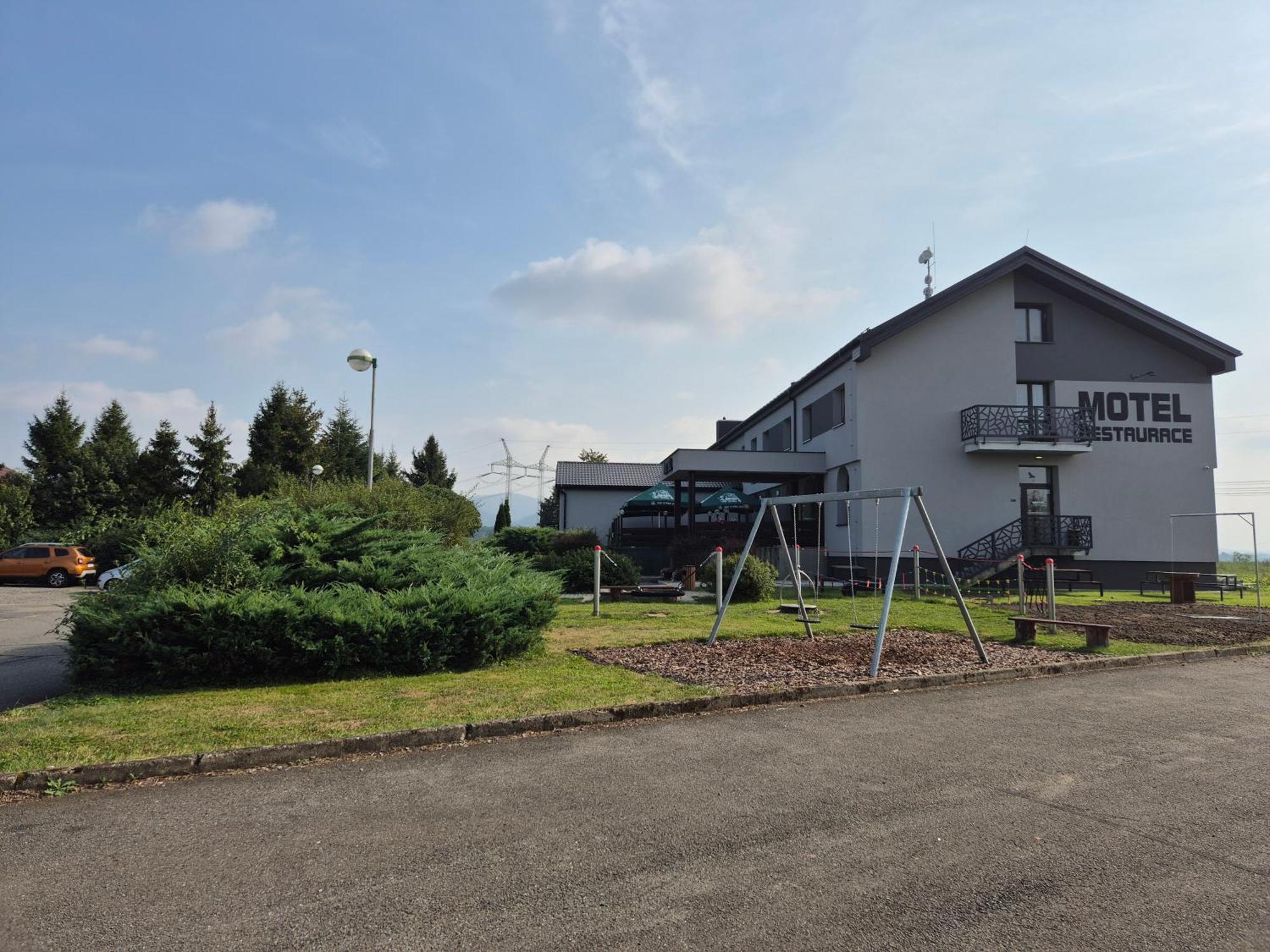 Motel Tosanovice Dolni Tosanovice Bagian luar foto